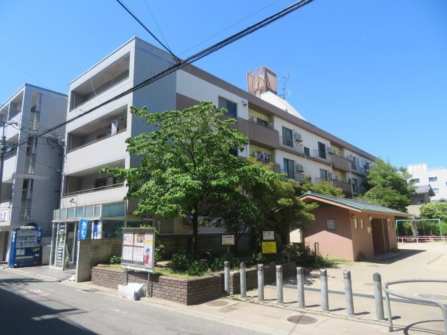 コクーン三条大宮の外観