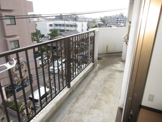 ニュー氷川ハイツのバルコニー