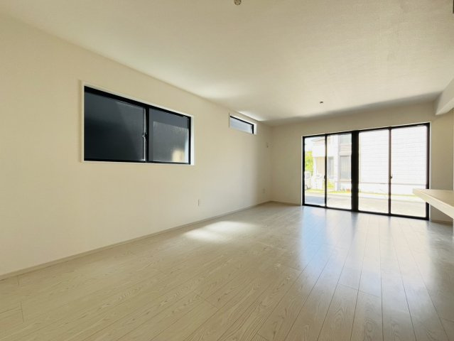 刈谷市野田町西屋鋪50番1の一部『仲介手数料無料』新築戸建ての居間・リビング
