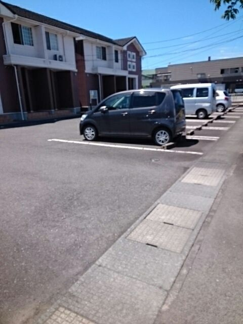 フランメゾン２の駐車場