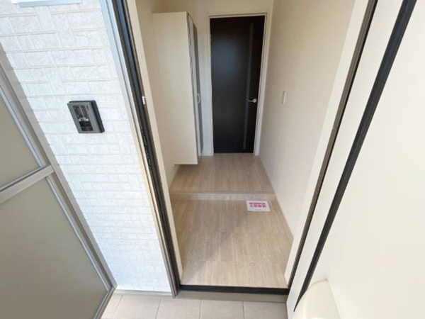 ルミナスヴィレッジⅡの玄関