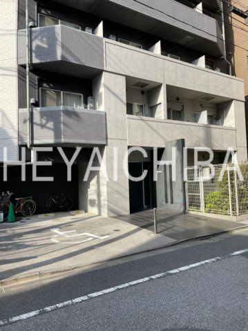 L-Flat入谷のエントランス