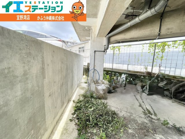 我如古１丁目　事務所の駐車場