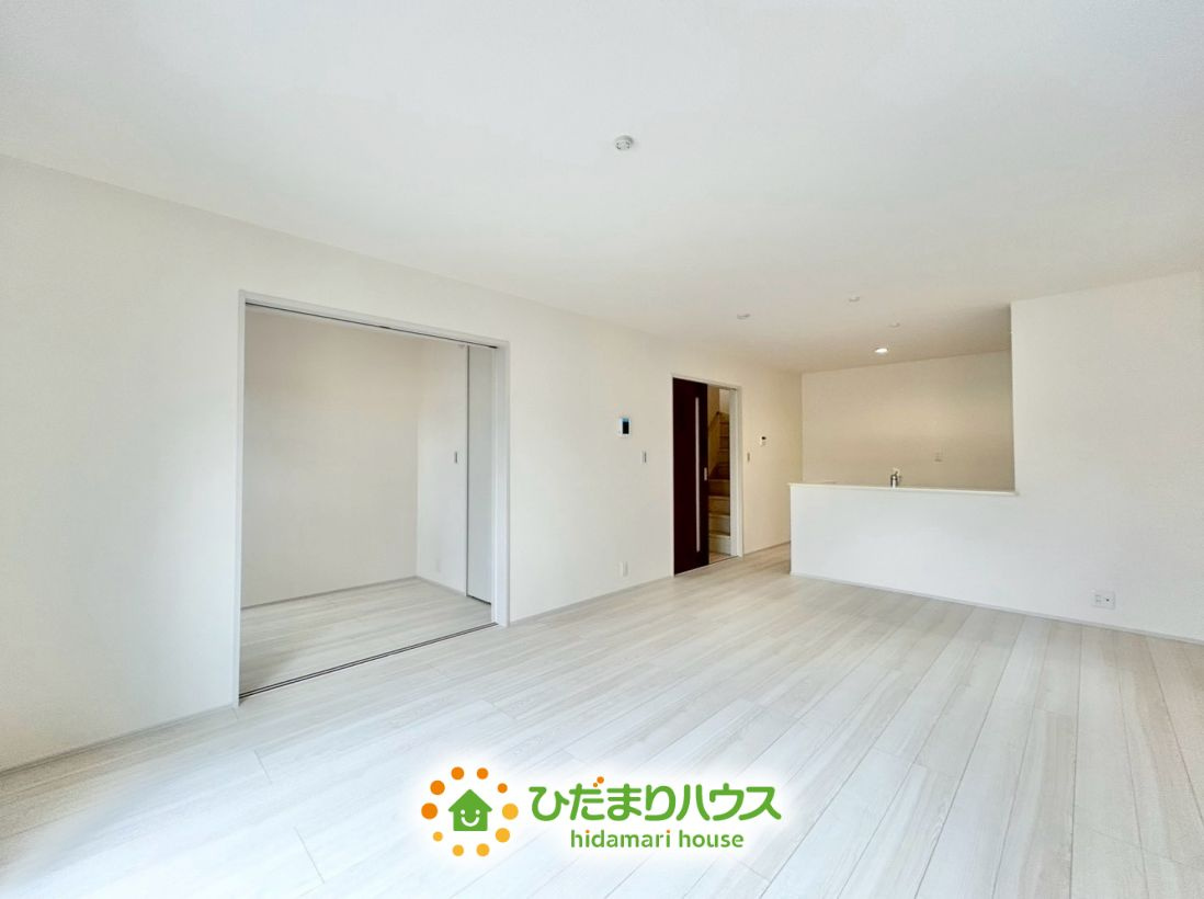 白岡市篠津第3　新築一戸建て　リーブルガーデンの居間・リビング
