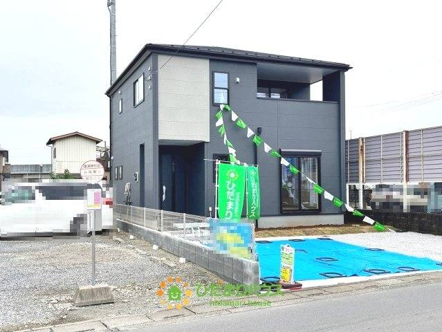 白岡市篠津第3　新築一戸建て　リーブルガーデンの外観|このカッコよさにひとめぼれ！デザイン性と機能性を兼ね備えた、自慢したくなるオシャレなお家です。