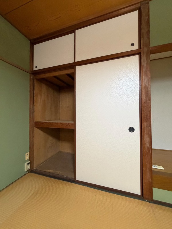 荒木町白口借家の収納