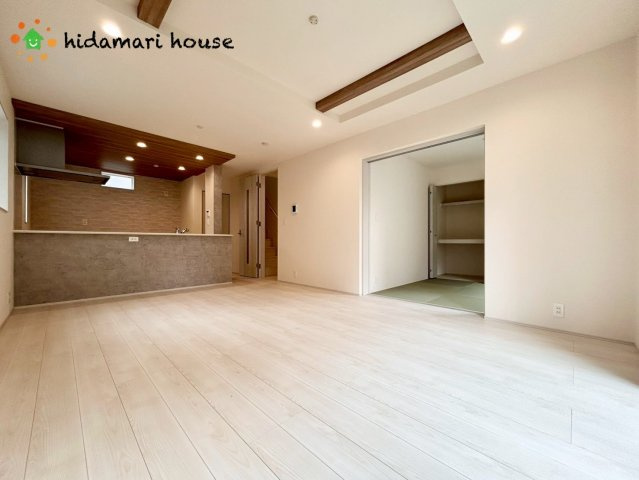 桶川市北1丁目8期　新築戸建　ブルーミング02の居間・リビング|LDK：16.5帖
