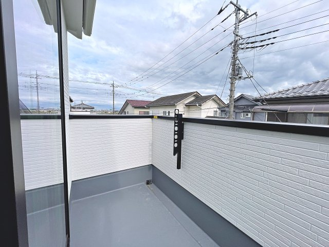 新築戸建・新築建売　玉村町斎田第2期　玉村小学校・玉村中学校のバルコニー|南側のバルコニーは陽当たりが良くお洗濯物も良く乾きそうです！