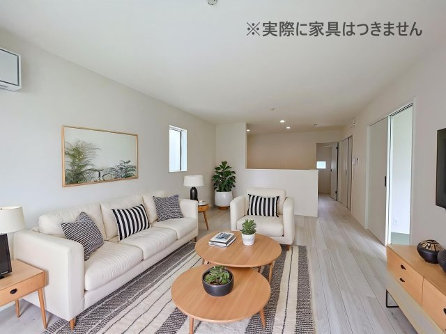 新築戸建・新築建売　玉村町斎田第2期　玉村小学校・玉村中学校の居間・リビング|画像はバーチャルホームステージングの加工による演出で、実際の家具は付きません。