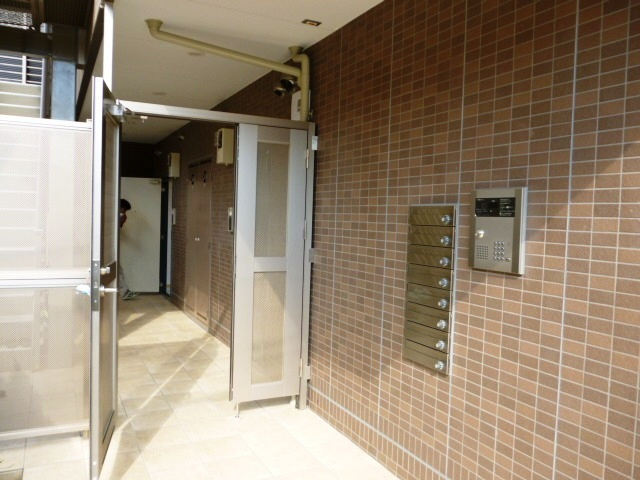 サニーインプレスのエントランス