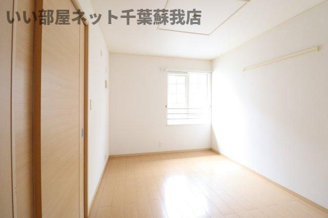 サンハイツの寝室|ゆとりの広さです