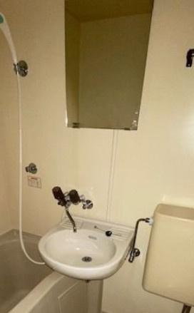 横浜市西区浅間台の賃貸マンションの洗面所