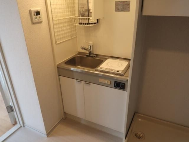 町田市鶴川５丁目の賃貸マンションのキッチン