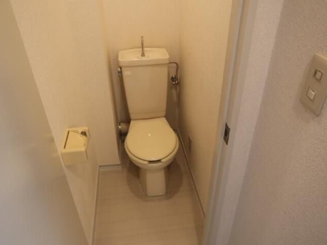 町田市鶴川５丁目の賃貸マンションのトイレ