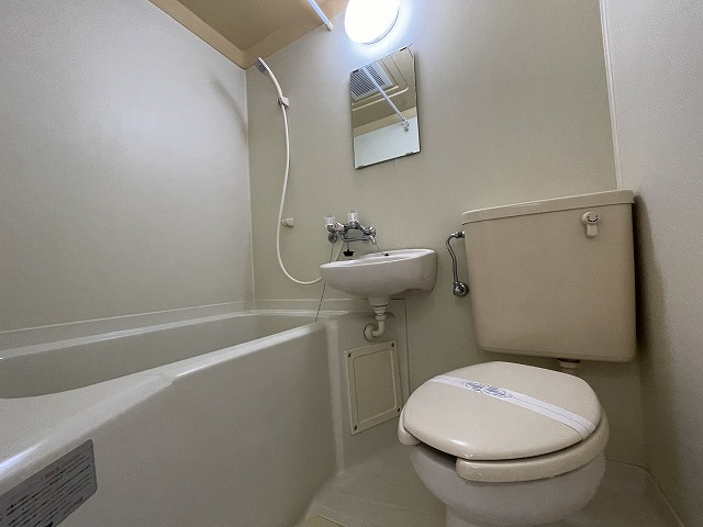 【トイレ】 | カーサソラッツォ壱番館 | トイレです