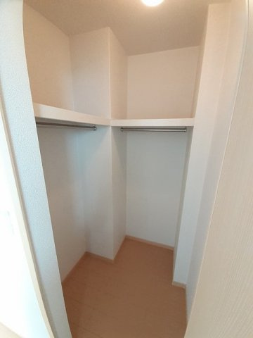プラシードの収納|ウォークインクローゼットなので収納豊富です☆