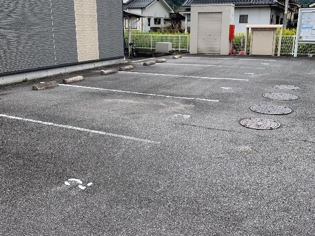 レオパレスサヤンフォレストのその他