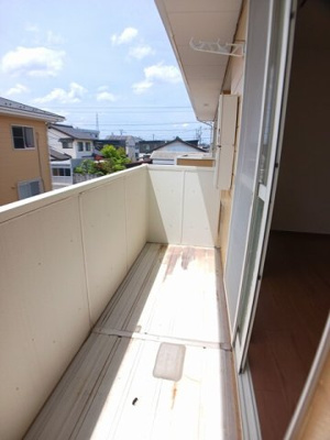 【バルコニー】 | ハビテーション長通Ａ | バルコニーがあります