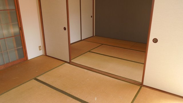江崎第７ビルの和室