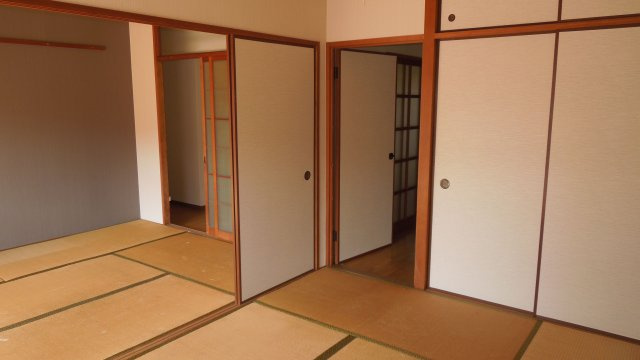 江崎第７ビルの和室