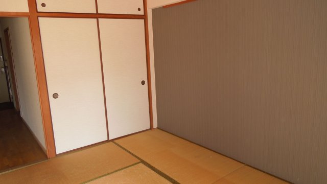江崎第７ビルの和室