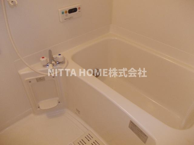 与謝郡与謝野町字岩滝のアパートの浴室|追い焚きや乾燥機能などがついた浴室◇