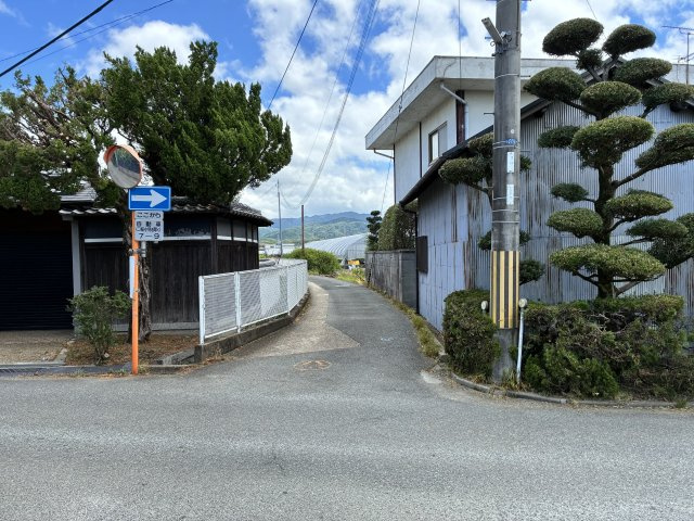 大和郡山市石川町の前面道路含む現地写真|北側道路