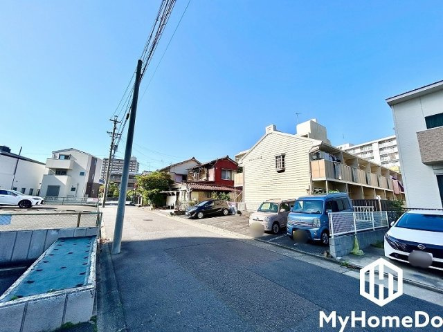 北区山田４丁目の前面道路含む現地写真
