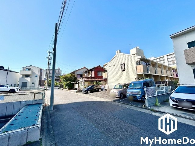 北区山田４丁目の前面道路含む現地写真