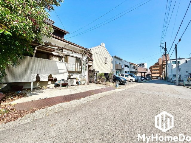 北区山田４丁目の前面道路含む現地写真