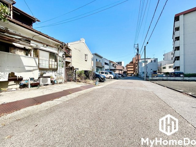 北区山田４丁目の前面道路含む現地写真