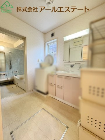 姫路市豊富町御蔭　　中古戸建の独立洗面台