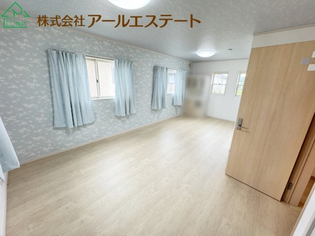 姫路市豊富町御蔭　　中古戸建の洋室
