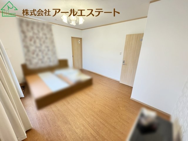 姫路市豊富町御蔭　　中古戸建の洋室