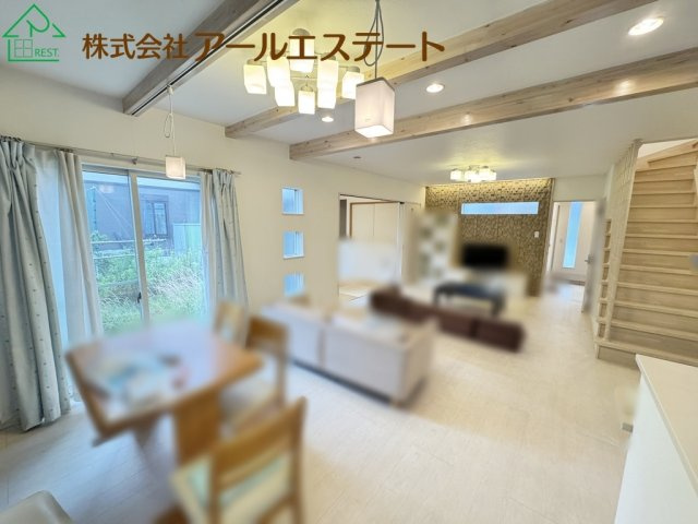 姫路市豊富町御蔭　　中古戸建の居間・リビング