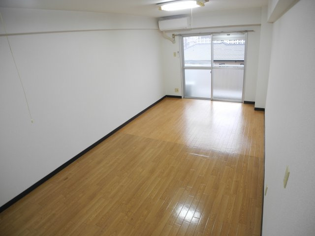 ウィスタリアマンションⅡの居間・リビング|※同間取り他号室のお部屋の写真です※現況を優先します※