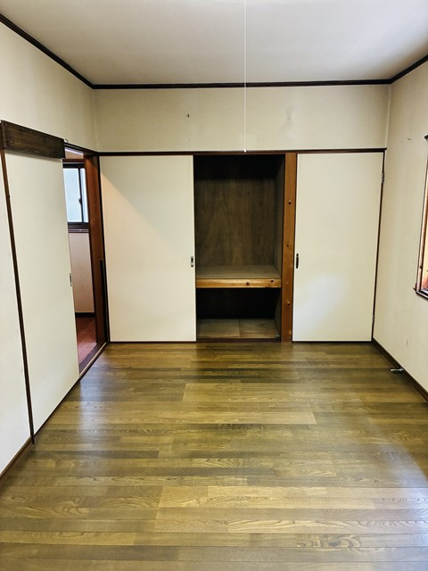 多治見市明和町5丁目　事務所付き中古住宅の収納|7.5帖洋室