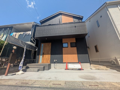 【外観】 | リフォーム済み三ツ和三丁目中古戸建 | おしゃれな外観で、しっかりメンテナンスされています。