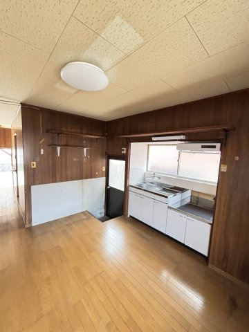  エアコン2台・キッチン新品！駐車2台以上可能、人気の平家戸建のキッチン|キッチンでお料理をお楽しみください