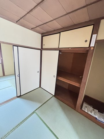  エアコン2台・キッチン新品！駐車2台以上可能、人気の平家戸建の収納|大きなものも収納できそうです