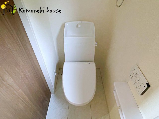蓮田市椿山　第１０　新築一戸建て　リーブルガーデン　01のトイレ|26.8.22　撮影済み