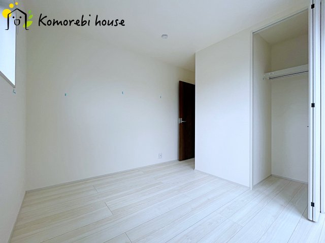 蓮田市椿山　第１０　新築一戸建て　リーブルガーデン　01の寝室|26.8.22　撮影済み
