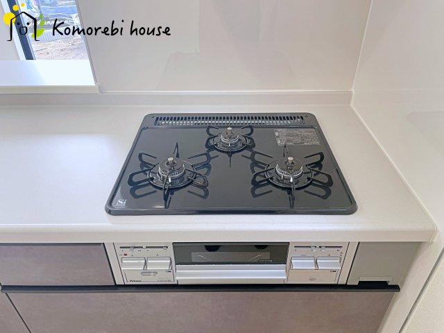 蓮田市椿山　第１０　新築一戸建て　リーブルガーデン　01のキッチン|26.8.22　撮影済み