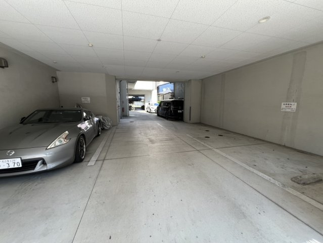 KDXレジデンス今池の駐車場