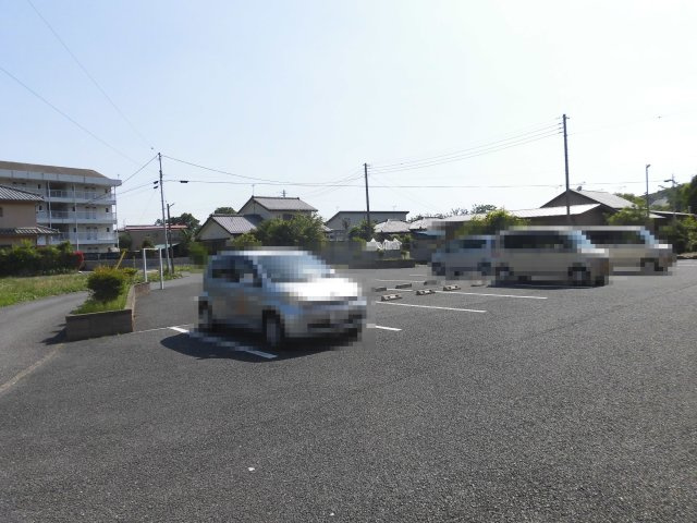 ロイヤルパレスマンションの駐車場