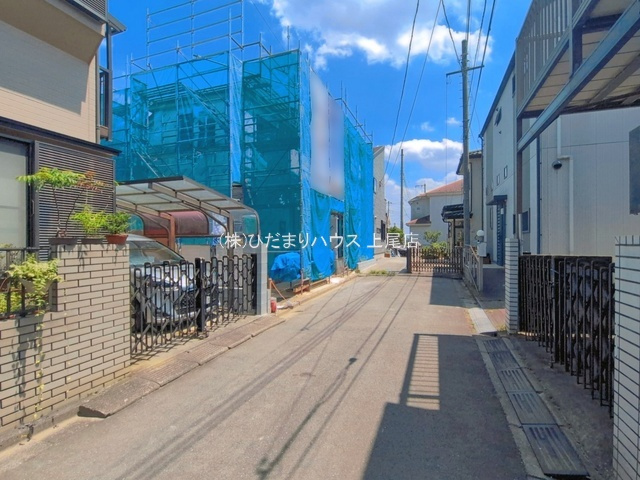 西区土屋9期　新築戸建　グラファーレ01の前面道路含む現地写真