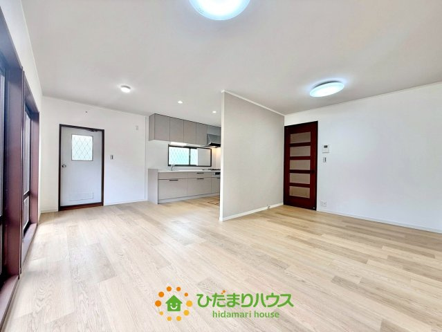久喜市菖蒲町菖蒲　中古一戸建ての居間・リビング