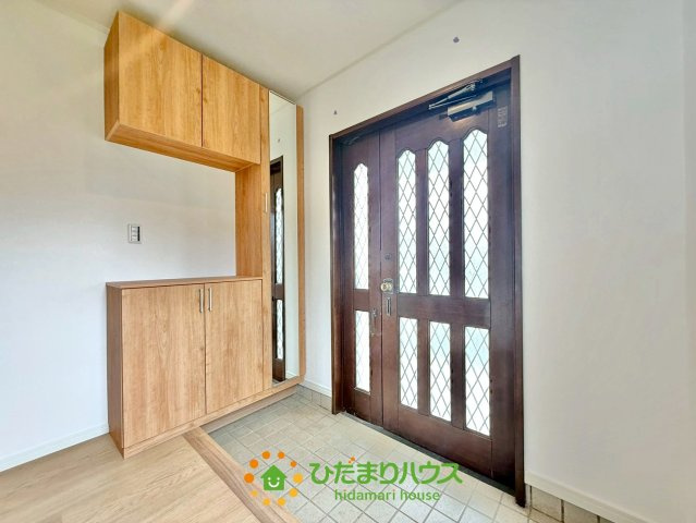 久喜市菖蒲町菖蒲　中古一戸建ての玄関