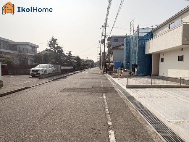 神戸市西区王塚台６丁目　全５棟　１号棟　新築戸建の前面道路含む現地写真|【ホームページに現地動画掲載中】●年中無休：当日予約可●前面道路幅員6ｍ！平日や夜間もご案内可能！