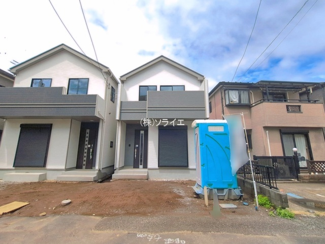 狭山市入間川3期　新築戸建　全2棟　B号棟　ハートフルタウンの前面道路含む現地写真
